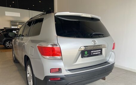 Toyota Highlander III, 2012 год, 1 950 000 рублей, 6 фотография