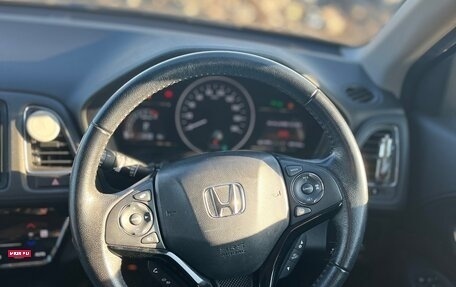 Honda Vezel, 2017 год, 1 800 000 рублей, 11 фотография