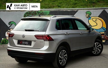 Volkswagen Tiguan II, 2018 год, 2 988 000 рублей, 2 фотография