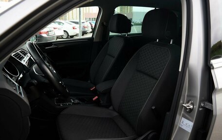 Volkswagen Tiguan II, 2018 год, 2 988 000 рублей, 16 фотография
