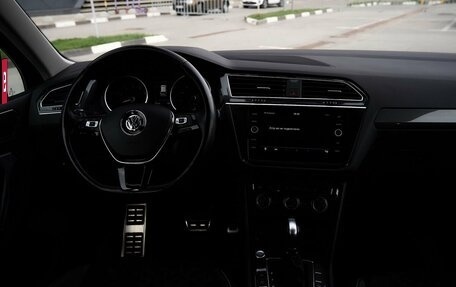 Volkswagen Tiguan II, 2018 год, 2 988 000 рублей, 10 фотография