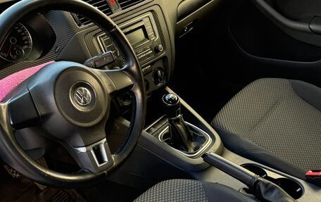 Volkswagen Jetta VI, 2013 год, 650 000 рублей, 5 фотография