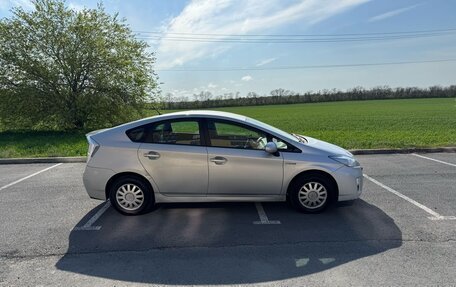 Toyota Prius, 2010 год, 1 045 000 рублей, 6 фотография