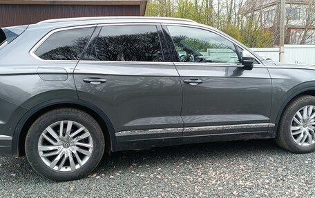 Volkswagen Touareg III, 2018 год, 3 990 000 рублей, 7 фотография