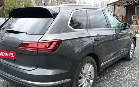 Volkswagen Touareg III, 2018 год, 3 990 000 рублей, 3 фотография