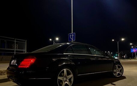 Mercedes-Benz S-Класс, 2011 год, 2 100 000 рублей, 37 фотография