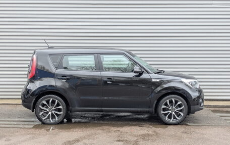 KIA Soul II рестайлинг, 2017 год, 1 395 000 рублей, 4 фотография