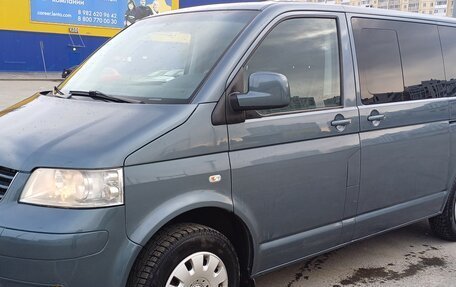 Volkswagen Multivan T5, 2008 год, 1 700 000 рублей, 1 фотография
