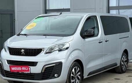 Peugeot Traveller I, 2022 год, 3 950 000 рублей, 1 фотография