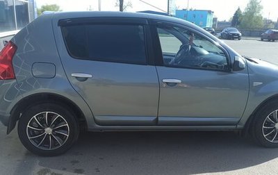 Renault Sandero I, 2012 год, 550 000 рублей, 1 фотография