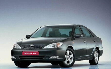 Toyota Camry V40, 2003 год, 660 000 рублей, 1 фотография