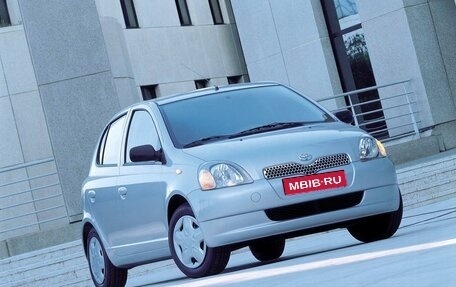 Toyota Yaris I рестайлинг, 1999 год, 300 000 рублей, 1 фотография