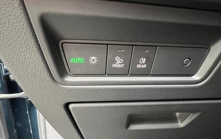 Volkswagen Touareg III, 2021 год, 4 650 000 рублей, 14 фотография