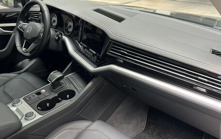 Volkswagen Touareg III, 2021 год, 4 650 000 рублей, 10 фотография