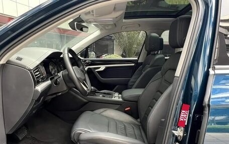 Volkswagen Touareg III, 2021 год, 4 650 000 рублей, 17 фотография