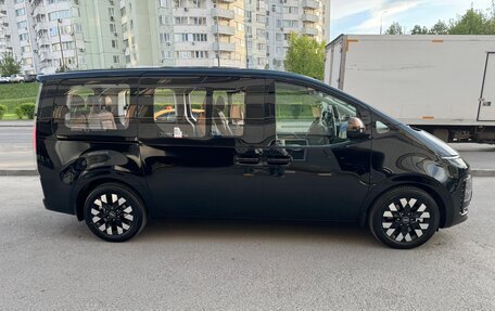 Hyundai Staria, 2024 год, 7 590 000 рублей, 4 фотография