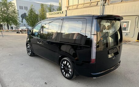 Hyundai Staria, 2024 год, 7 590 000 рублей, 7 фотография