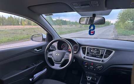 Hyundai Solaris II рестайлинг, 2020 год, 1 200 000 рублей, 8 фотография