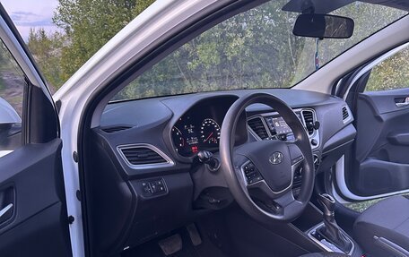 Hyundai Solaris II рестайлинг, 2020 год, 1 200 000 рублей, 11 фотография