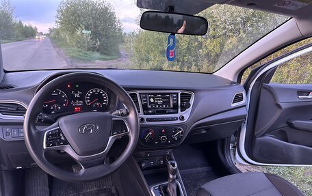 Hyundai Solaris II рестайлинг, 2020 год, 1 200 000 рублей, 12 фотография
