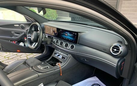 Mercedes-Benz E-Класс, 2021 год, 4 550 000 рублей, 10 фотография