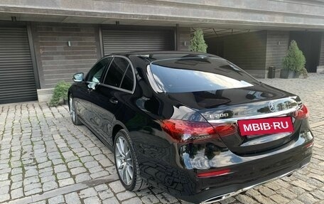 Mercedes-Benz E-Класс, 2021 год, 4 550 000 рублей, 5 фотография