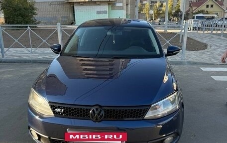 Volkswagen Jetta VI, 2012 год, 1 000 000 рублей, 5 фотография