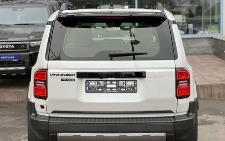 Toyota Land Cruiser Prado, 2024 год, 10 490 000 рублей, 6 фотография