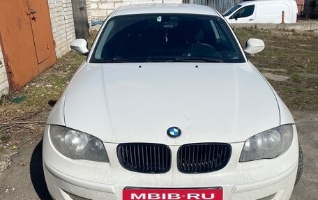 BMW 1 серия, 2011 год, 805 000 рублей, 14 фотография