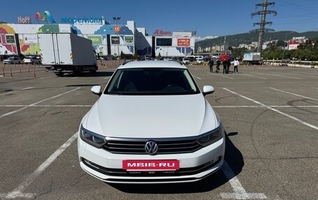 Volkswagen Passat B8 рестайлинг, 2016 год, 1 840 000 рублей, 2 фотография
