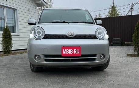 Toyota Sienta I, 2004 год, 850 000 рублей, 2 фотография
