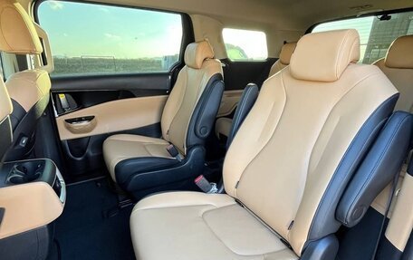 KIA Carnival, 2022 год, 4 100 000 рублей, 9 фотография
