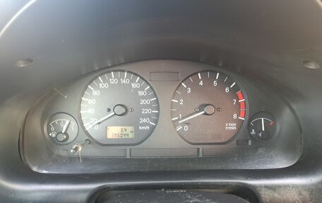 Mitsubishi Carisma I, 2001 год, 310 000 рублей, 9 фотография
