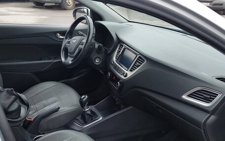 Hyundai Solaris II рестайлинг, 2019 год, 1 300 000 рублей, 6 фотография