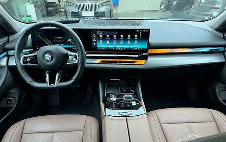 BMW 5 серия, 2024 год, 7 976 000 рублей, 11 фотография