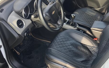 Chevrolet Cruze II, 2011 год, 580 000 рублей, 6 фотография