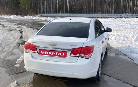 Chevrolet Cruze II, 2011 год, 580 000 рублей, 4 фотография