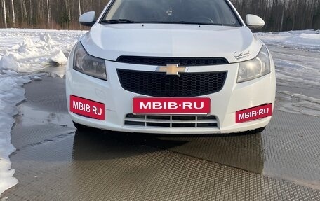 Chevrolet Cruze II, 2011 год, 580 000 рублей, 2 фотография