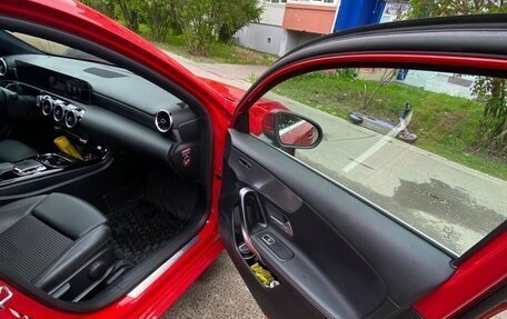 Mercedes-Benz A-Класс, 2019 год, 3 150 000 рублей, 8 фотография