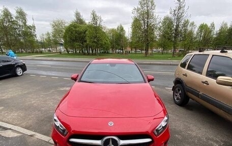 Mercedes-Benz A-Класс, 2019 год, 3 150 000 рублей, 3 фотография