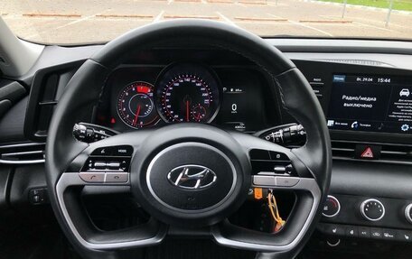 Hyundai Elantra, 2021 год, 1 780 000 рублей, 23 фотография
