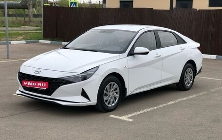 Hyundai Elantra, 2021 год, 1 780 000 рублей, 2 фотография