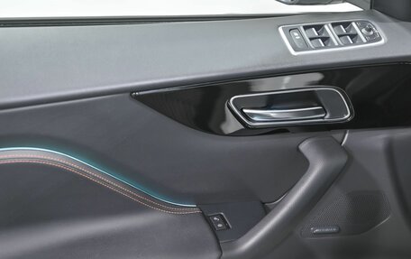 Jaguar F-Pace, 2017 год, 2 199 000 рублей, 17 фотография