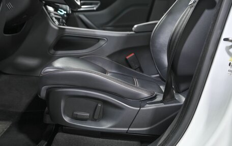 Jaguar F-Pace, 2017 год, 2 199 000 рублей, 19 фотография