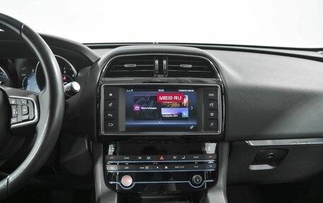 Jaguar F-Pace, 2017 год, 2 199 000 рублей, 12 фотография
