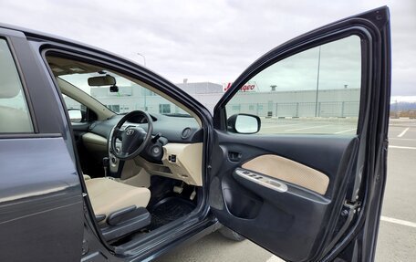 Toyota Belta, 2006 год, 600 000 рублей, 7 фотография