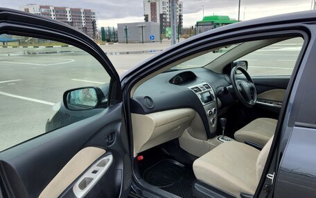 Toyota Belta, 2006 год, 600 000 рублей, 9 фотография