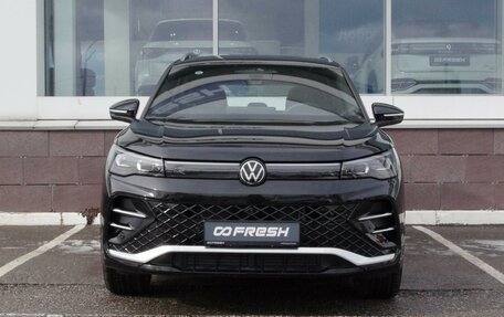 Volkswagen Tiguan, 2024 год, 6 399 000 рублей, 3 фотография