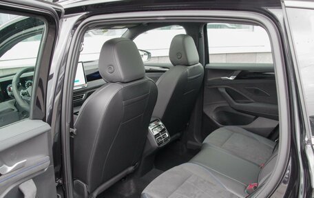 Volkswagen Tiguan, 2024 год, 6 399 000 рублей, 13 фотография