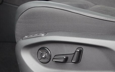 Volkswagen Tiguan, 2024 год, 6 399 000 рублей, 28 фотография